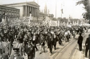 Ein Höhepunkt der Vereinsgeschichte - die Teilnahme am 10. Sängerbundfest in Wien 1928. | Quelle: Männergesangverein Lausa/Weixdorf 1885 e.V.